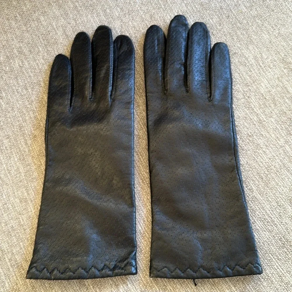 Vintage black leather gloves size large